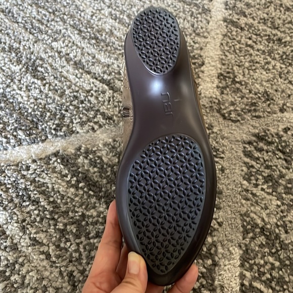 JBU memory foam size 7.5 like new - Picture 3 of 9